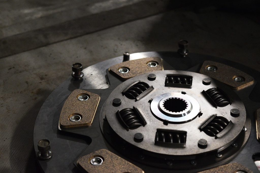 Close-up of a clutch disc featuring a metal plate, highlighting professional clutch services in Dandenong.